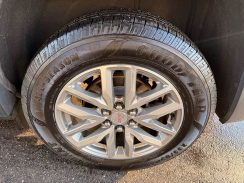 Used 2018 GMC Acadia SLE w/ Driver Alert Package I image 45