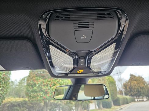 Used 2018 BMW 530i xDrive image 38