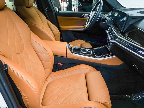 Used 2024 BMW X5 sDrive40i w/ Parking Assistance Package image 19