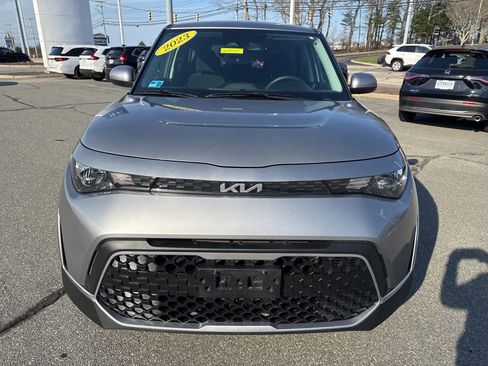 Used 2023 Kia Soul LX image 9