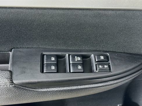 Used 2013 Subaru Legacy 2.5i Premium w/ All-Weather Pkg AWD/4WD image 19