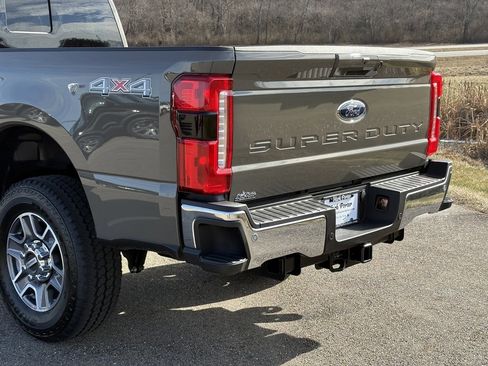 New 2026 Ford F250 Lariat w/ Lariat Premium Package image 11