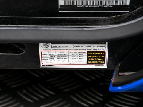 Used 2024 McLaren 750S Spider image 25