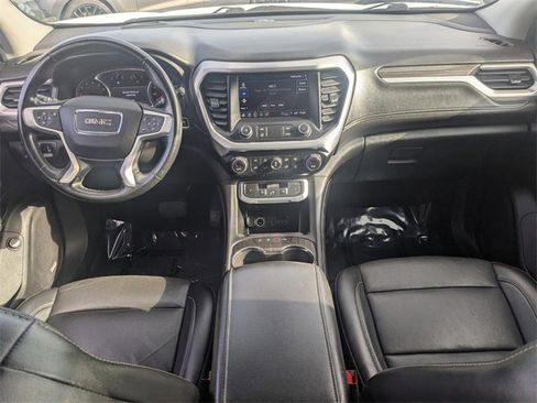 Used 2023 GMC Acadia SLT image 15