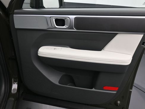 Used 2026 Hyundai Santa Fe SEL FWD image 17