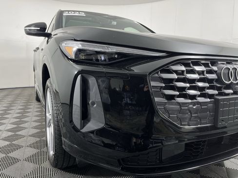 Used 2025 Audi Q5 Premium Plus w/ Premium Plus image 3