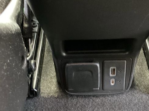 Used 2020 Buick Encore GX Essence image 31