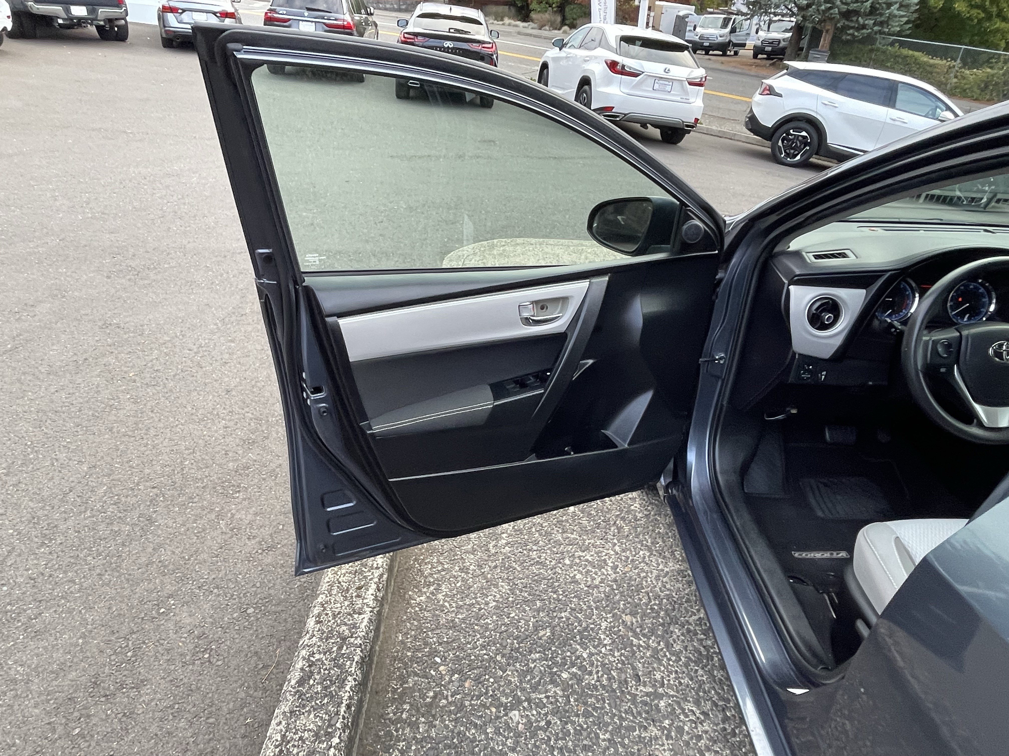 Certified 2017 Toyota Corolla LE w/ LE Premium Package FWD image 15