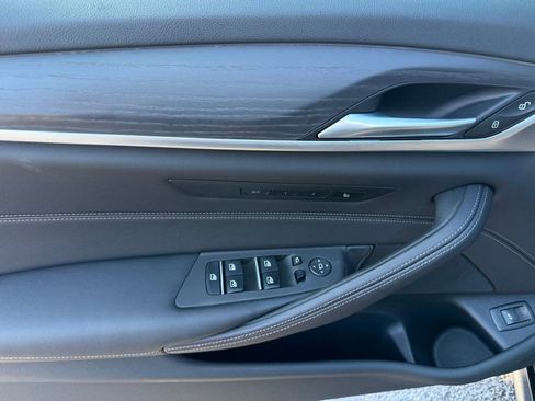 Used 2023 BMW 530i xDrive image 24