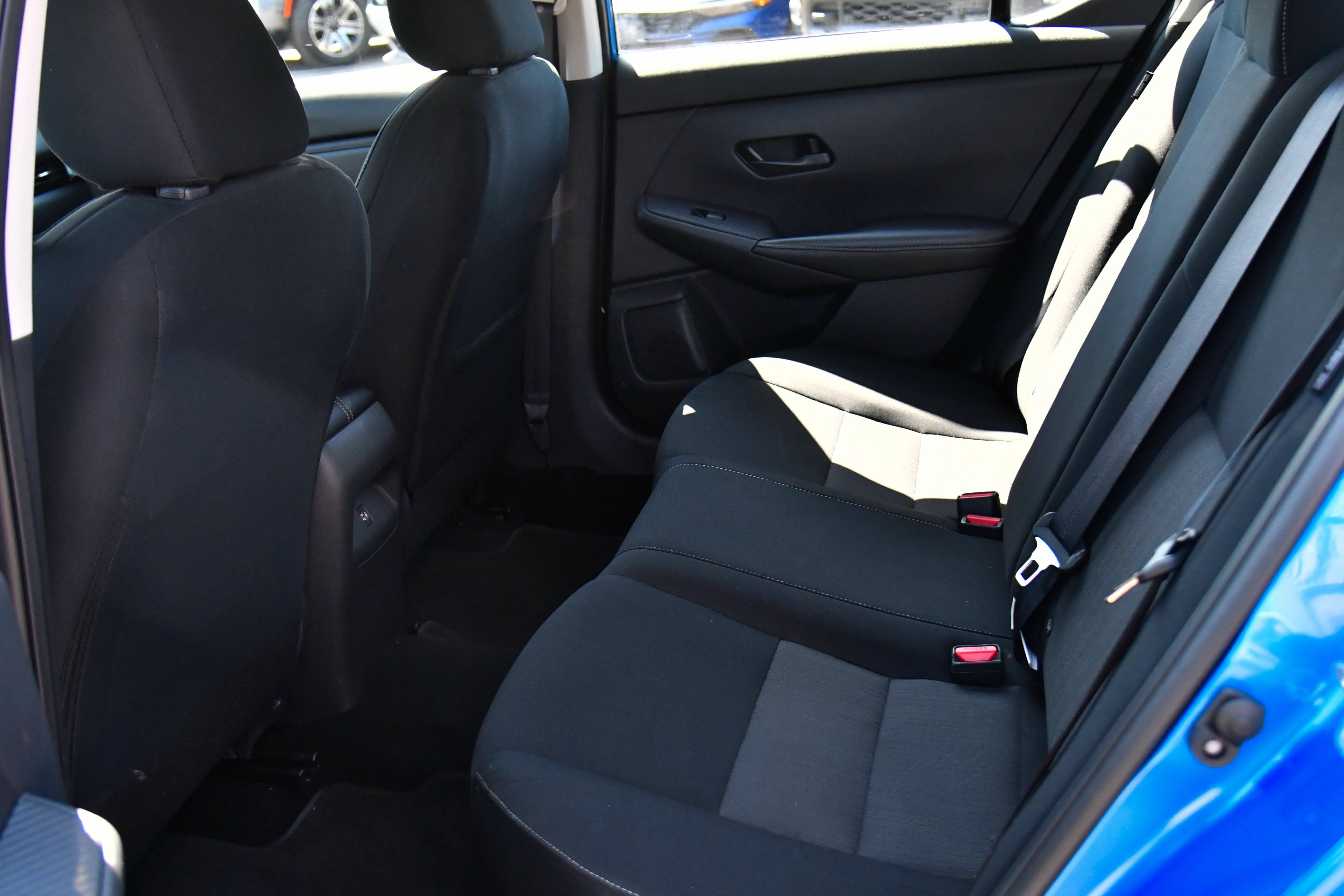 Used 2025 Nissan Sentra SV FWD image 31