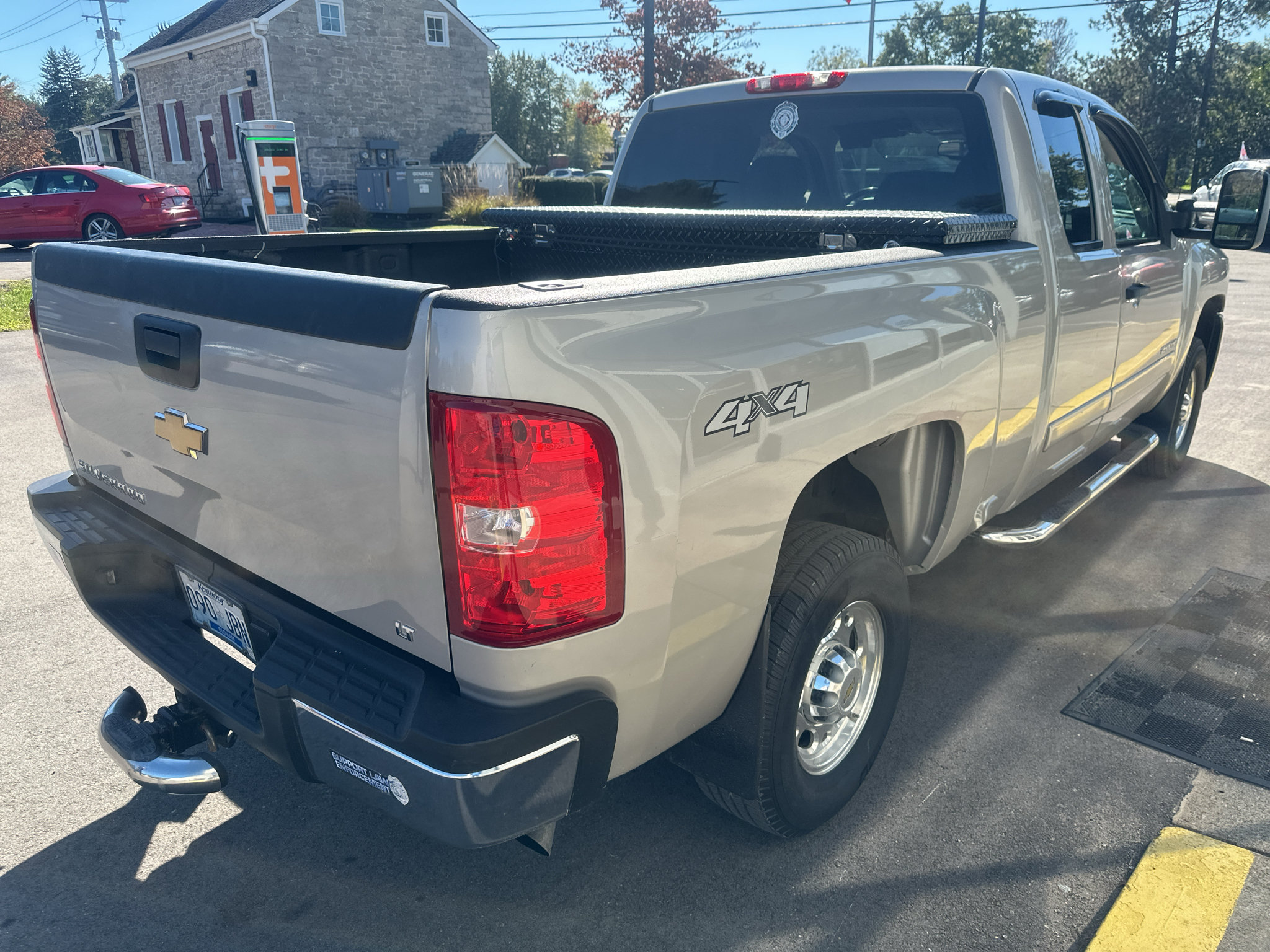 Used 2008 Chevrolet Silverado 2500 LT w/ Snow Plow Prep Package AWD/4WD image 2