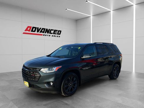 Used 2021 Chevrolet Traverse RS image 3