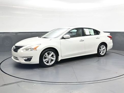 Used 2015 Nissan Altima 2.5 SL w/ Technology Package FWD image 8