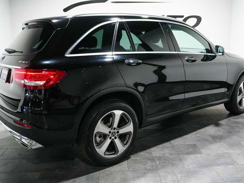 Used 2019 Mercedes-Benz GLC 300 4MATIC image 5