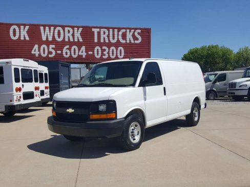 Used 2016 Chevrolet Express 2500 image 3