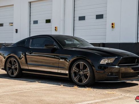 Used 2014 Ford Mustang GT Premium w/ Equipment Group 402A image 53