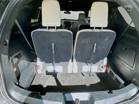 Used 2018 Ford Explorer XLT w/ Equipment Group 202A image 25