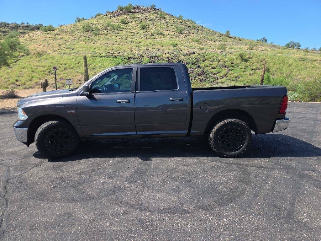 Used 2019 RAM 1500 Classic SLT w/ Luxury Group RWD image 8
