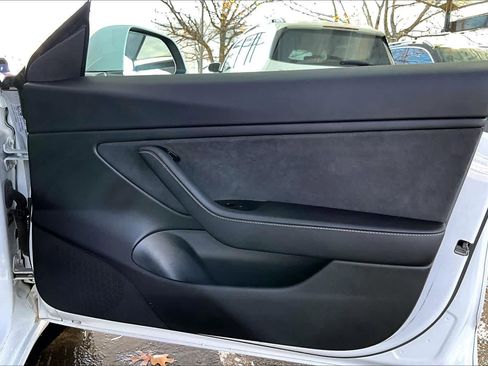 Used 2018 Tesla Model 3 Long Range image 22