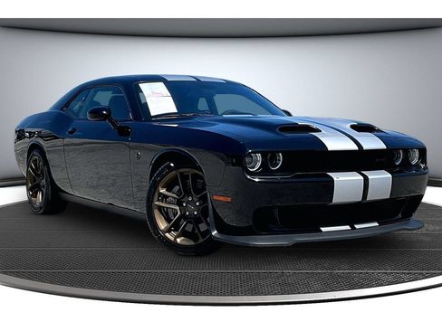 Used 2023 Dodge Challenger SRT Hellcat RWD image 2