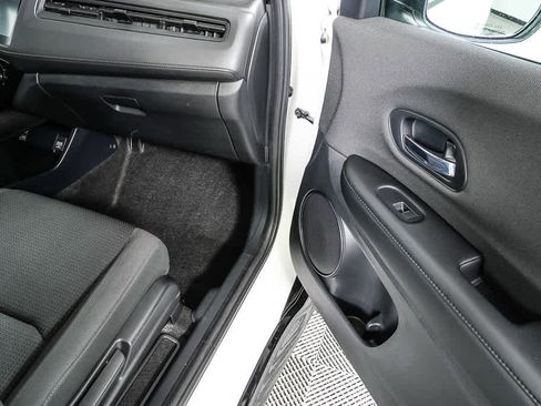 Used 2021 Honda HR-V Sport image 23