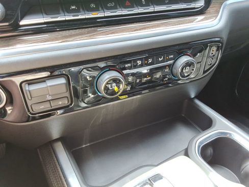 Certified 2025 Chevrolet Silverado 1500 LT Trail Boss w/ Convenience Package II AWD/4WD image 36