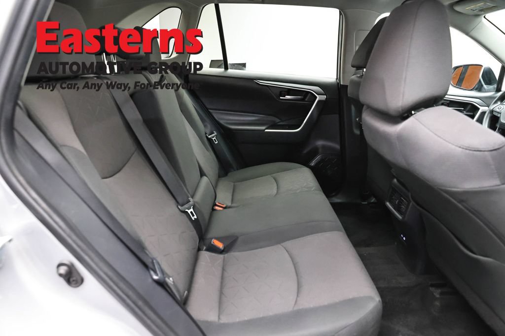 Used 2024 Toyota RAV4 XLE AWD/4WD image 22