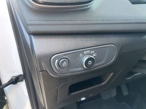 Used 2025 Chevrolet TrailBlazer LT image 16