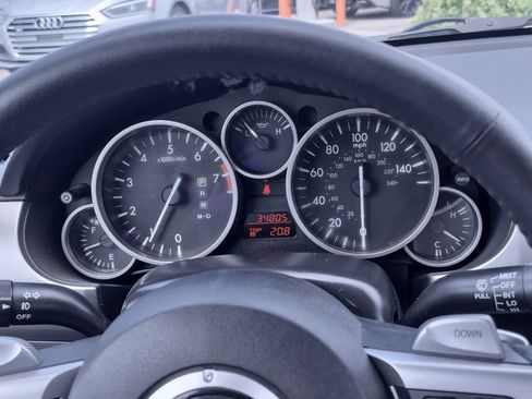 Used 2010 MAZDA MX-5 Miata Touring RWD image 30