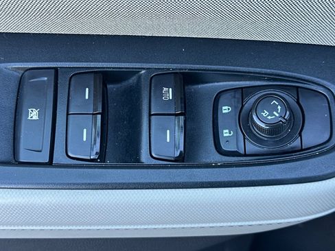 Used 2025 Subaru Forester image 11