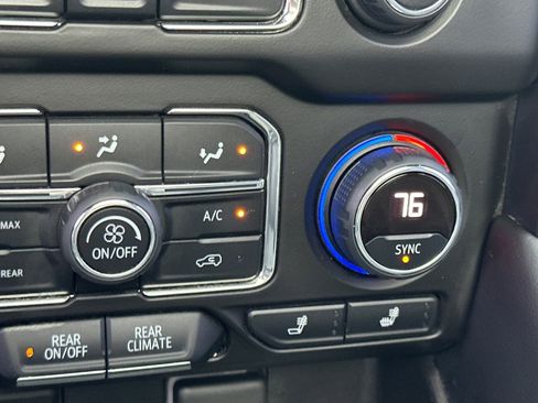 Used 2021 Chevrolet Tahoe Z71 image 31