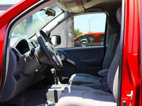 Used 2018 Nissan Frontier SV RWD image 37