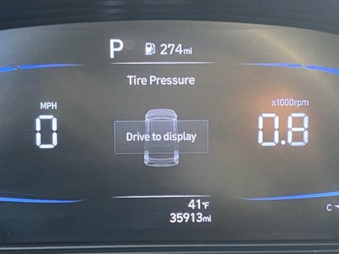 Used 2023 Hyundai Venue SEL image 19