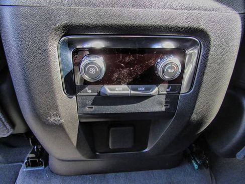 New 2026 GMC Yukon XL Elevation image 18