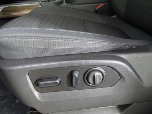 Used 2021 Chevrolet Silverado 1500 RST image 19