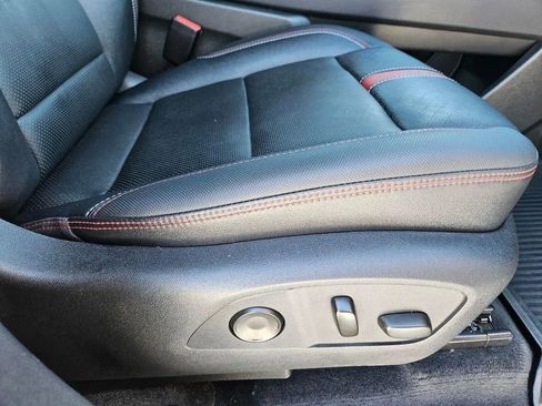 Used 2024 Chevrolet Traverse RS image 41