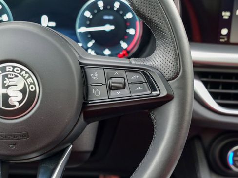 Used 2024 Alfa Romeo Stelvio Ti w/ Performance Driving Package image 45