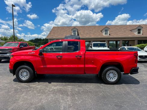 Used 2025 Chevrolet Silverado 1500 W/T w/ WT Value Package AWD/4WD image 9