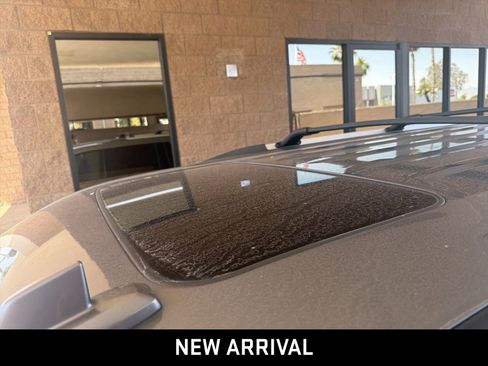 Used 2020 GMC Yukon XL Denali w/ Denali Ultimate Package AWD/4WD image 4