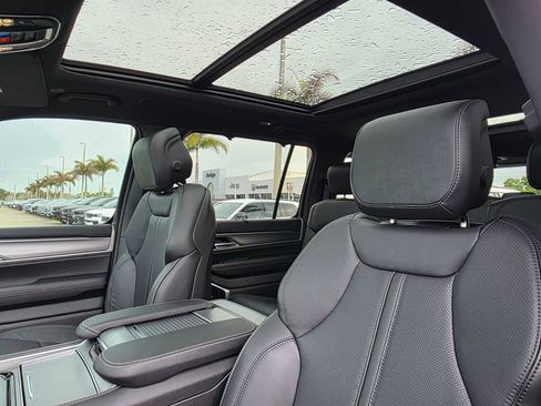 New 2026 Jeep Grand Wagoneer Limited AWD/4WD image 13
