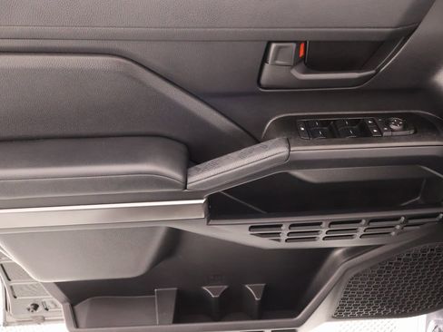 Used 2025 Toyota 4Runner SR5 image 14