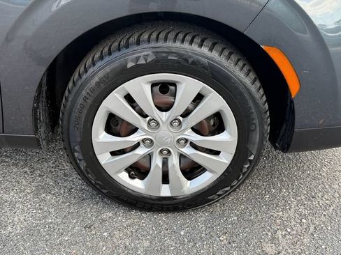 Used 2020 Kia Soul LX FWD image 19