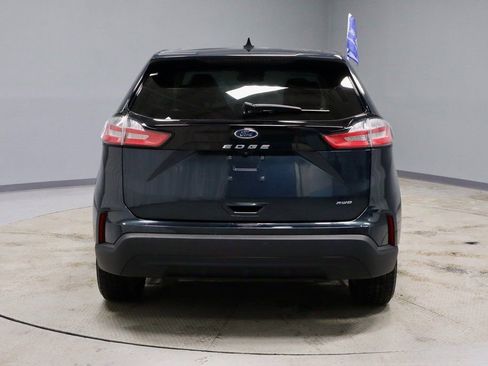Certified 2022 Ford Edge SE image 11