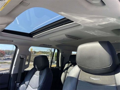 Used 2019 Cadillac Escalade Premium Luxury image 19