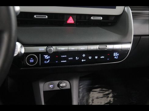 Certified 2024 Hyundai Ioniq 5 Limited RWD image 16