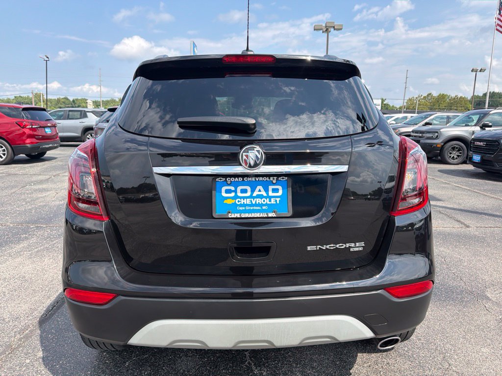 Used 2022 Buick Encore Preferred w/ Safety Package AWD/4WD image 4