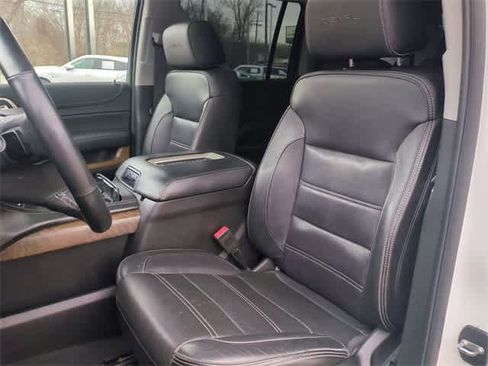Used 2019 GMC Yukon XL Denali w/ Denali Ultimate Package image 20