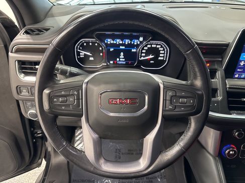 Used 2021 GMC Yukon XL SLE image 15