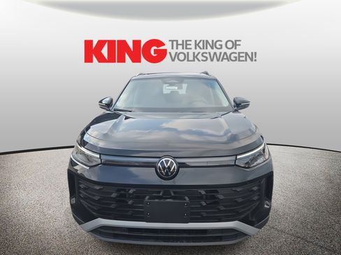 New 2026 Volkswagen Tiguan SE image 9