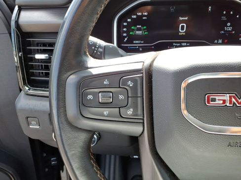 Used 2023 GMC Sierra 1500 AT4 w/ AT4 Premium Package AWD/4WD image 11